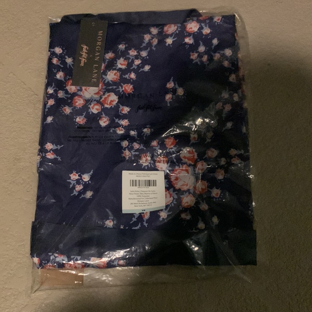 Morgan Lane 💙💙💙 Satin Robe❤️‍🔥 - Picture 4 of 6
